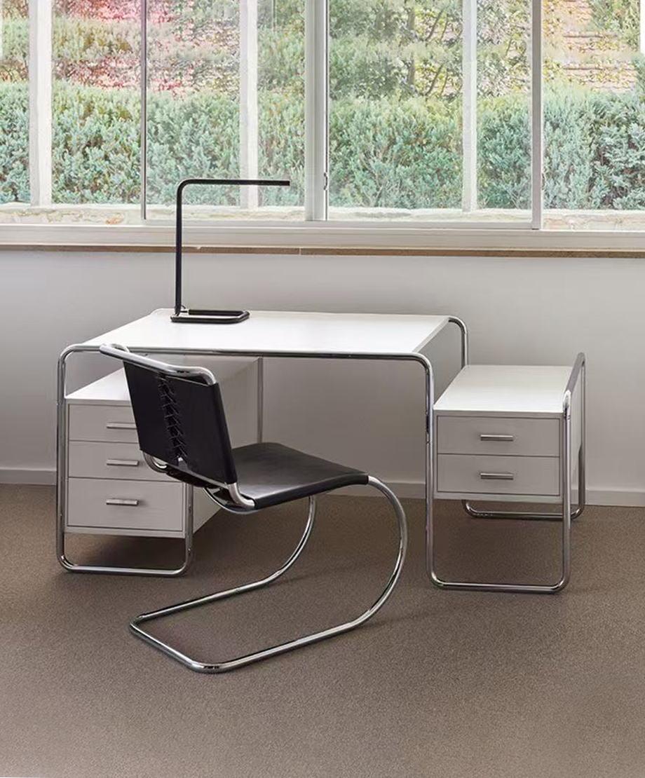 Office desk - Image 2